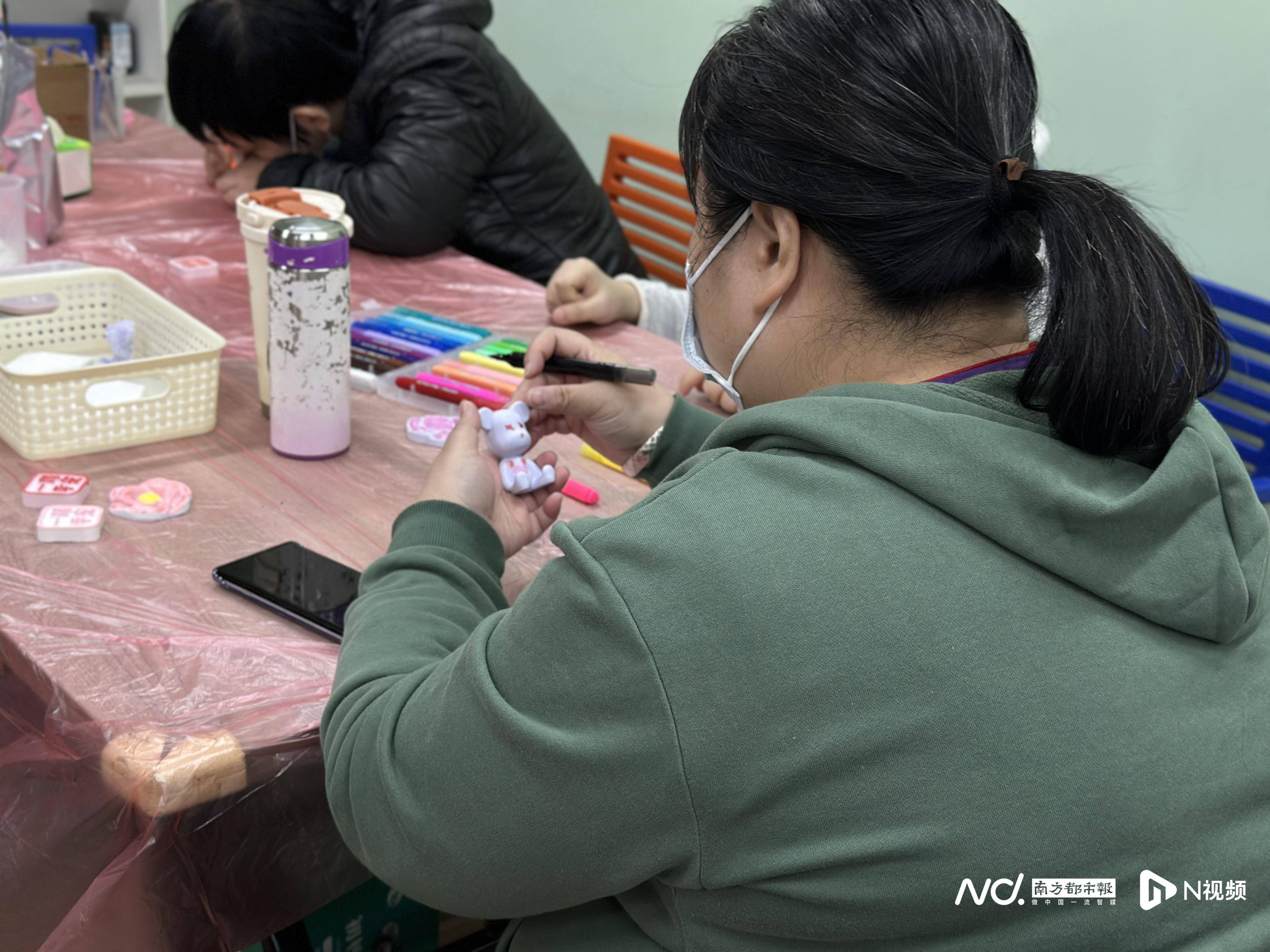 !广州一社区中心开油锅年味飘香整条街AG真人百家家乐APP穿蛋散、炸角仔(图1) !广州一社区中心开油锅年味飘香整条街AG真人百家家乐APP穿蛋散、炸角仔(图1)